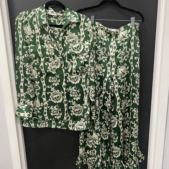 ZARA Green Floral Gem Button Long Sleeve Top And Ruffle Pants Sets - Picture 3 of 4